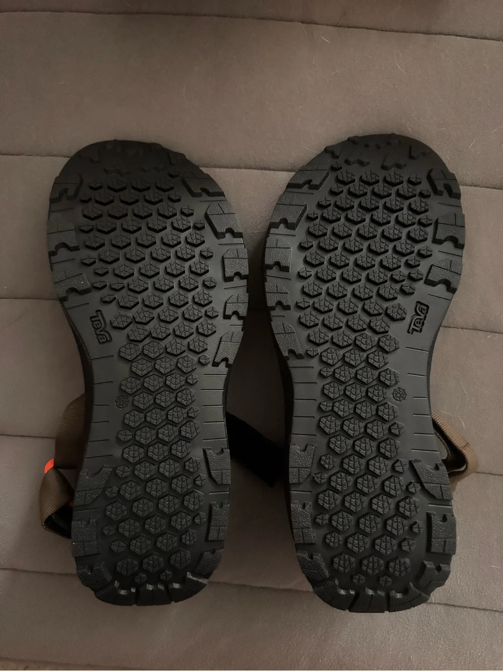 Men’s Tevas- Hydratreck Sandal Brand New in Box - Picture 2 of 4